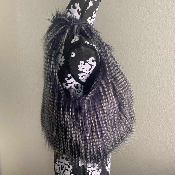 SOLD Worn Once - Faux Fur / Feather Vest - Picture 3 of 7